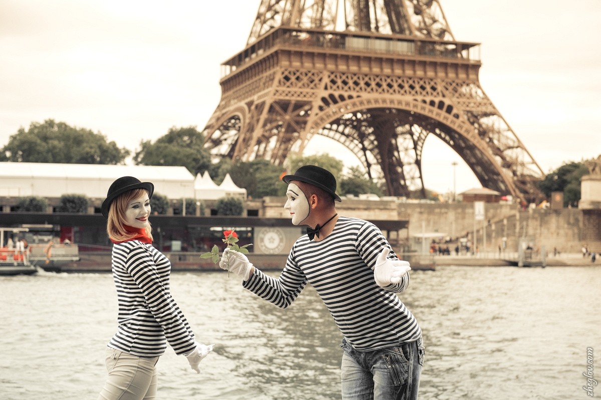 Покажи французских людей. Мим в Париже. Париж люди. Мимы на улицах Франции. Мим на улице Парижа.